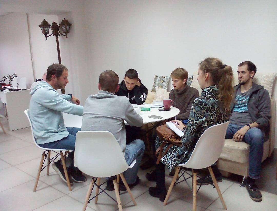 В Школе радио рассказывают о новостях в радиоэфире ?
#коворкингворле #школарадио #freedoman57 #orel