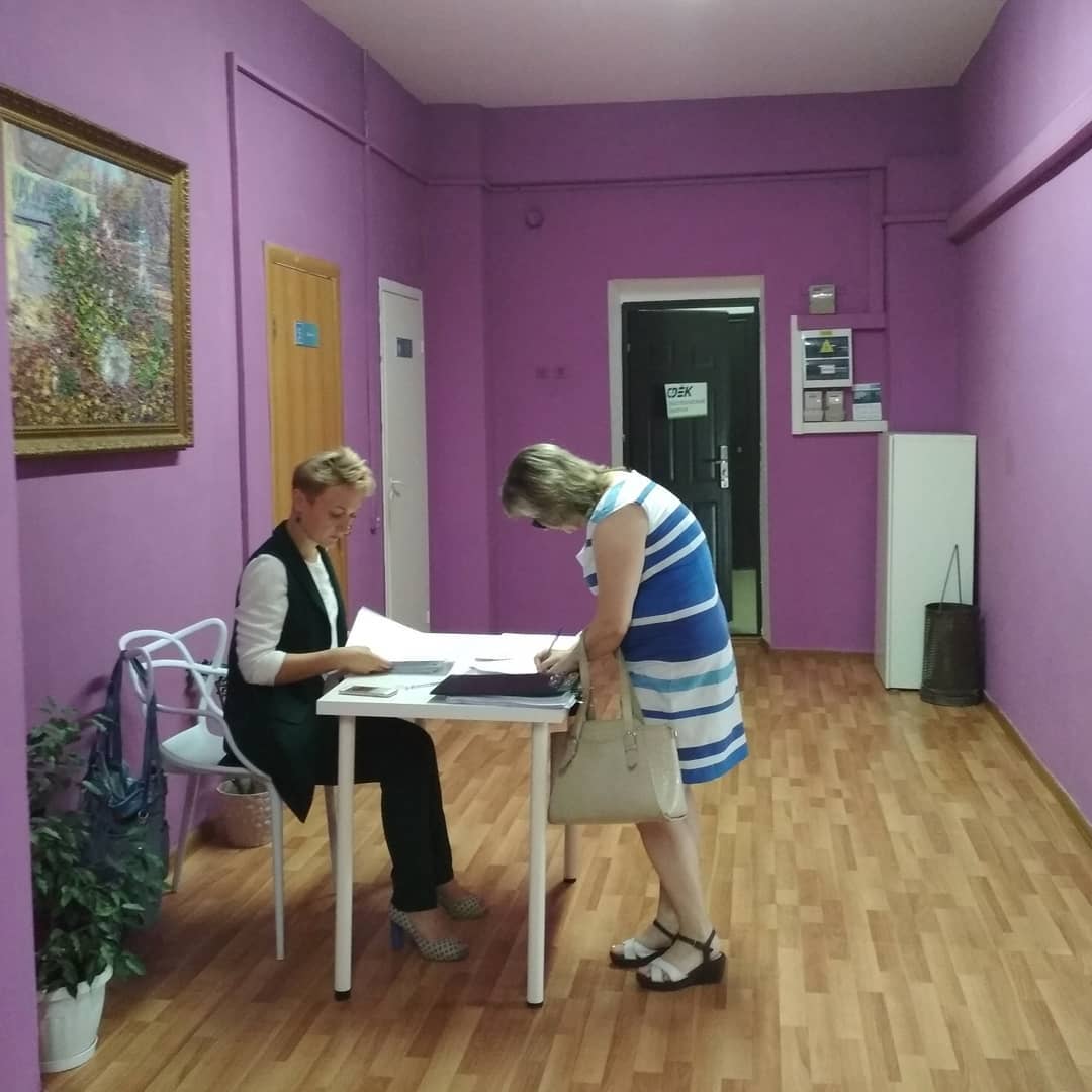 Наш коворкинг легко трансформируется в пространство для проведения собеседований. У нас есть место, где встретить людей?, где разместить для заполнения анкет? и где провести собеседование с глазу на глаз?‍???‍⚖️. На фото компания «СДЭК» проводит собеседования. Звоните: 89300633315

#коворкингворле #переговорнаяорел #залдлямероприятий #freedoman57