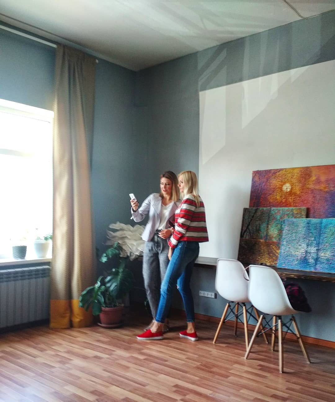 Сегодня визажист Наталья делала макияж для орловского стилиста Елены?? #визажисторел #стилисторел #коворкингвОрле #freedoman57