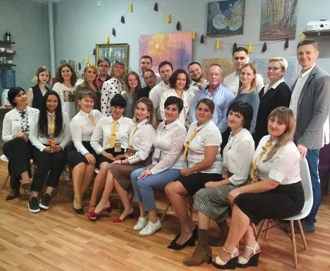 Бизнес-тренер Сергей Семёнов и около 30 риэлторов Черноземья! 
#коворкингвОрле #бизнестренер #orel #freedoman57